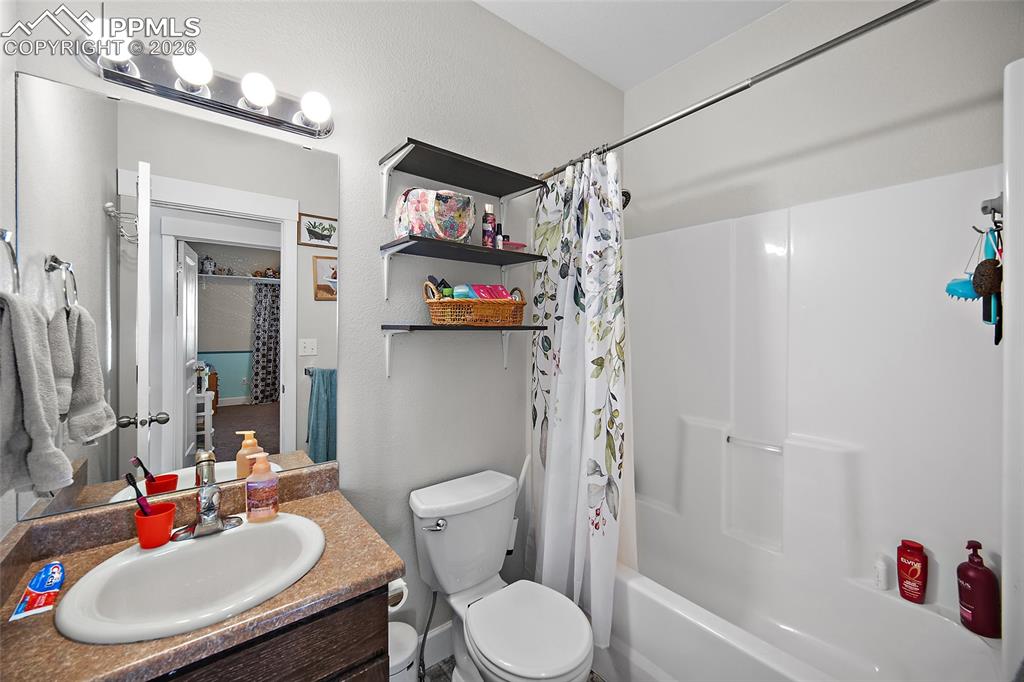 3012 Prairie Hawk Lane Pueblo, CO 81005 - Photo 30 of 49