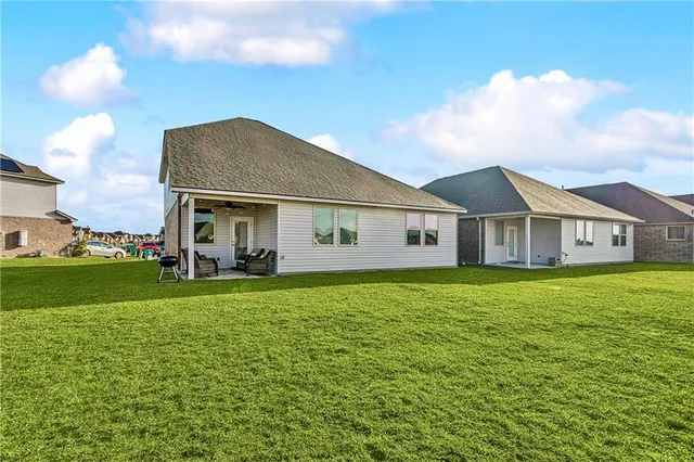 $2,700 | 7548 1st Lake Drive, Slidell, LA 70461