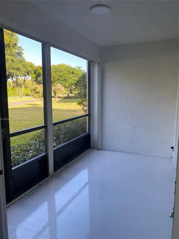 $258,000 | 6935 Huntington Lane, Unit 107, Delray Beach, FL 33446