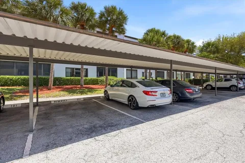 $199,900 | 2593 Countryside Boulevard, Unit 7301, Clearwater, FL 33761