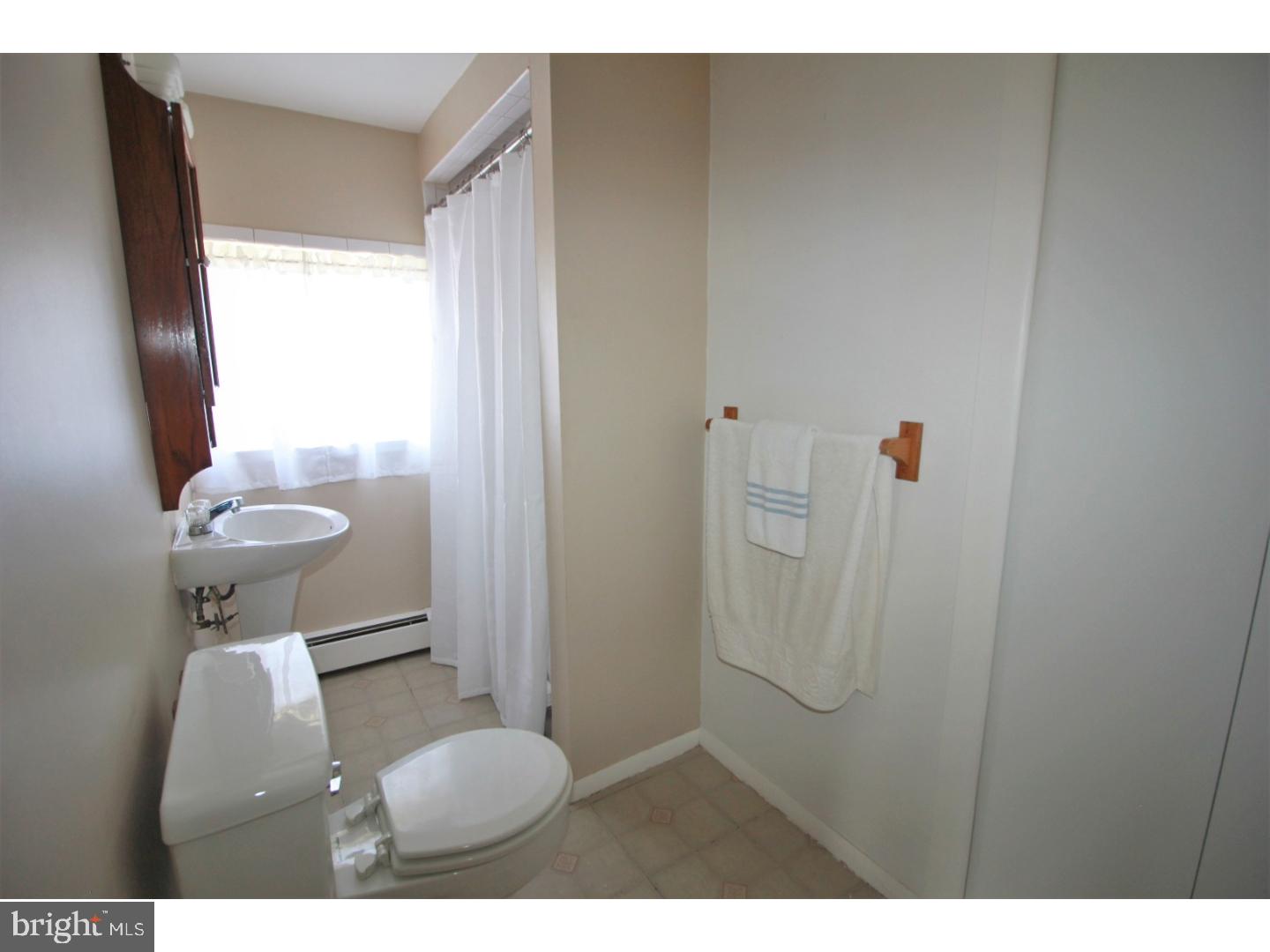 9323 Annapolis Road Philadelphia, PA 19114 - Photo 16 of 20 Gallery Image 16