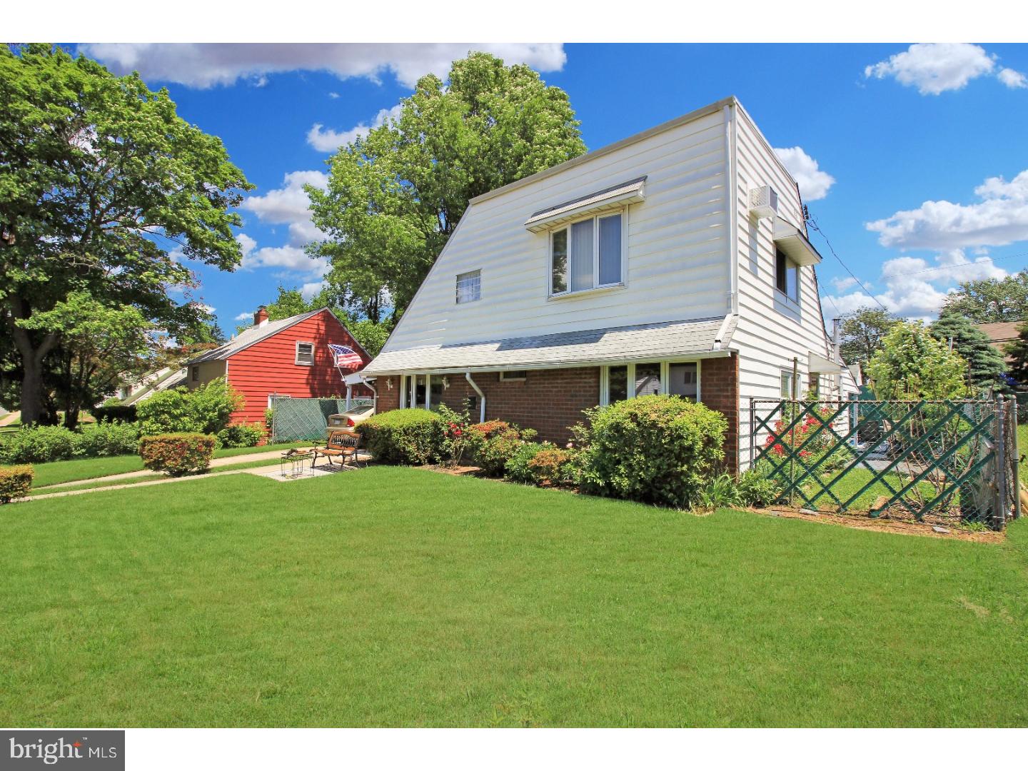 9323 Annapolis Road Philadelphia, PA 19114 - Photo 3 of 20 Gallery Image 3