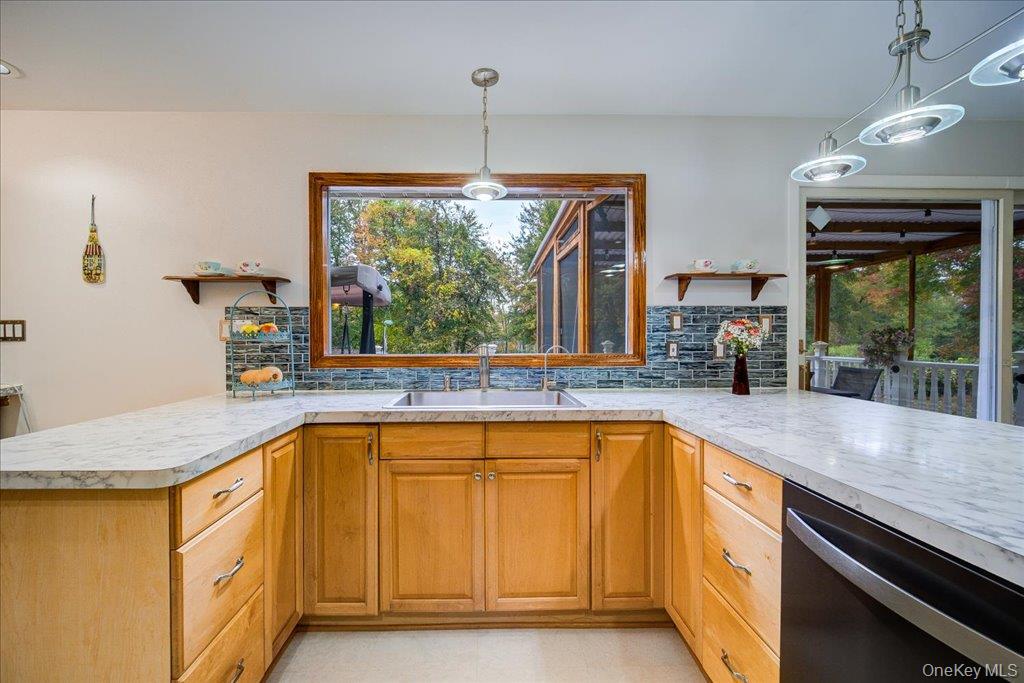 9 Van Vlack Road Hopewell Junction, NY 12533 - Photo 21 of 37