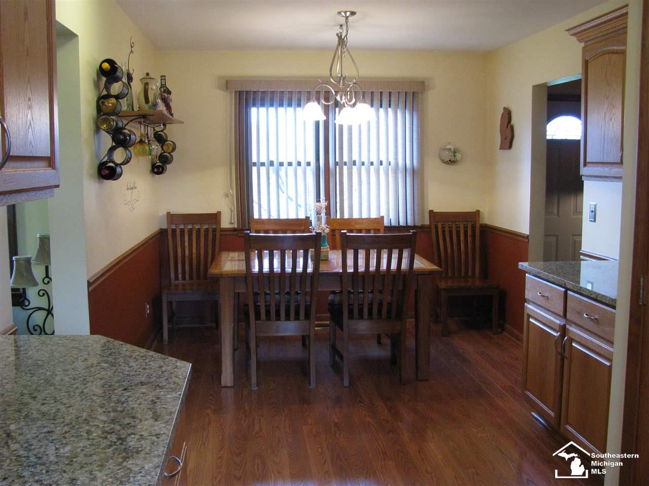 31535 King Road New Boston, MI 48164 - Photo 9 of 67