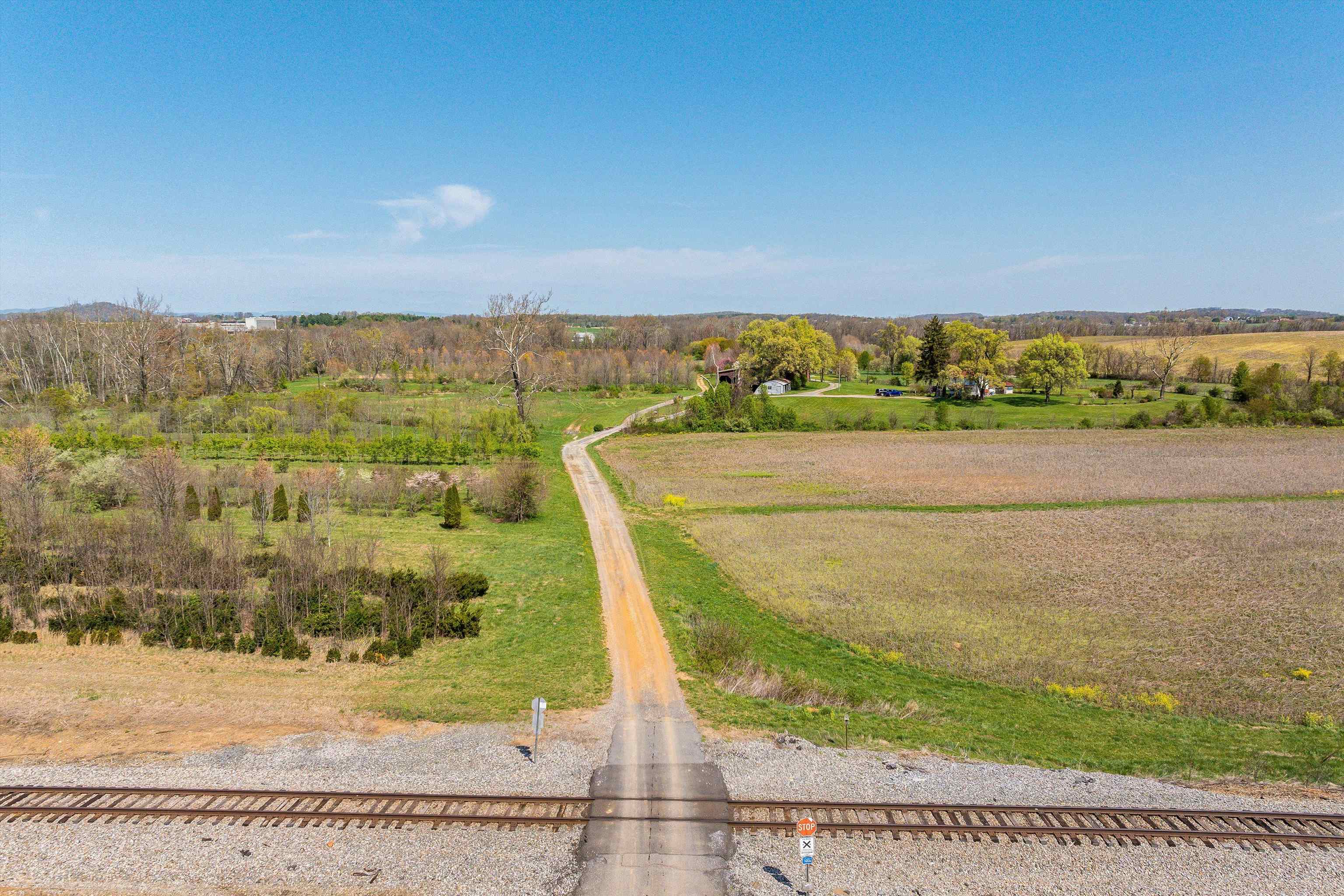 514 Lipscomb Road Stuarts Draft, VA 24477 - Photo 8 of 38