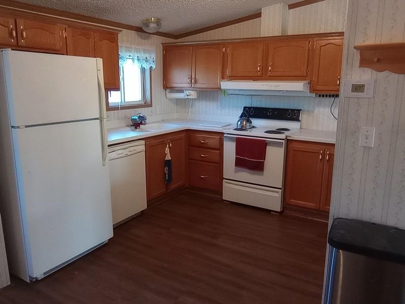 1433 Fairfield Way Gladwin, MI 48624 - Photo 7 of 33