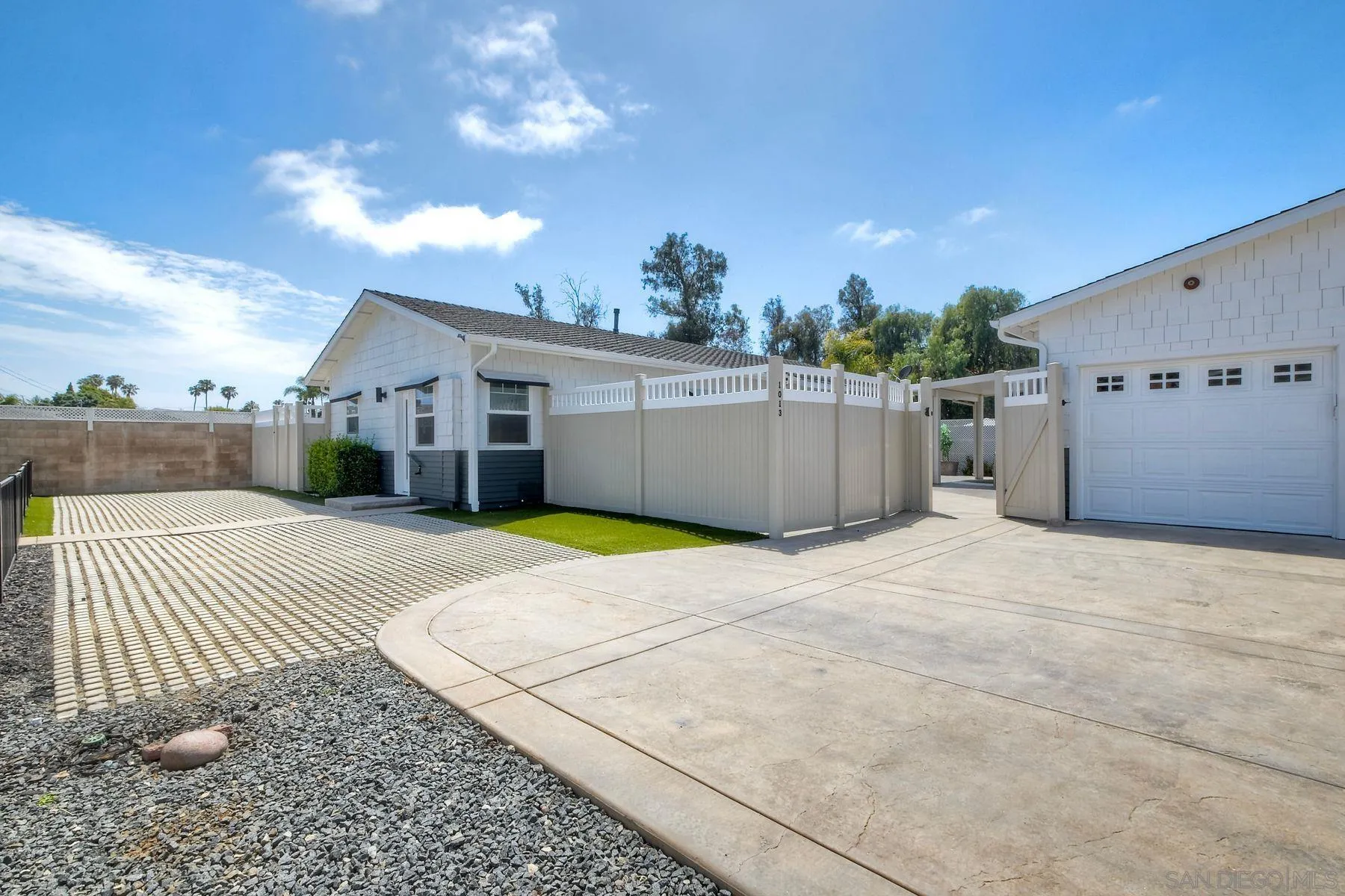 1011 Knowles Avenue Carlsbad, CA 92008 - Photo 17 of 33
