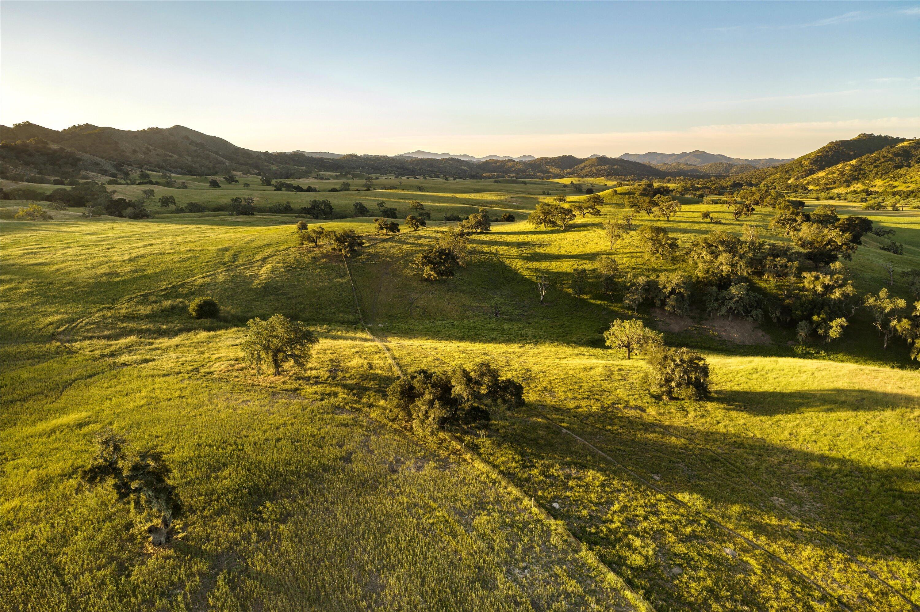 12707 Huasna Road Arroyo Grande, CA 93420 - Photo 65 of 77 a view of an ocean and a mountain