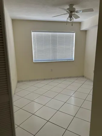 $2,950 | 2600 Collins Avenue, Unit 401, Miami Beach, FL 33140