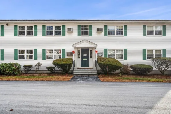 $180,000 | 3 Wysocki Drive, Unit 6, Dudley, MA 01571