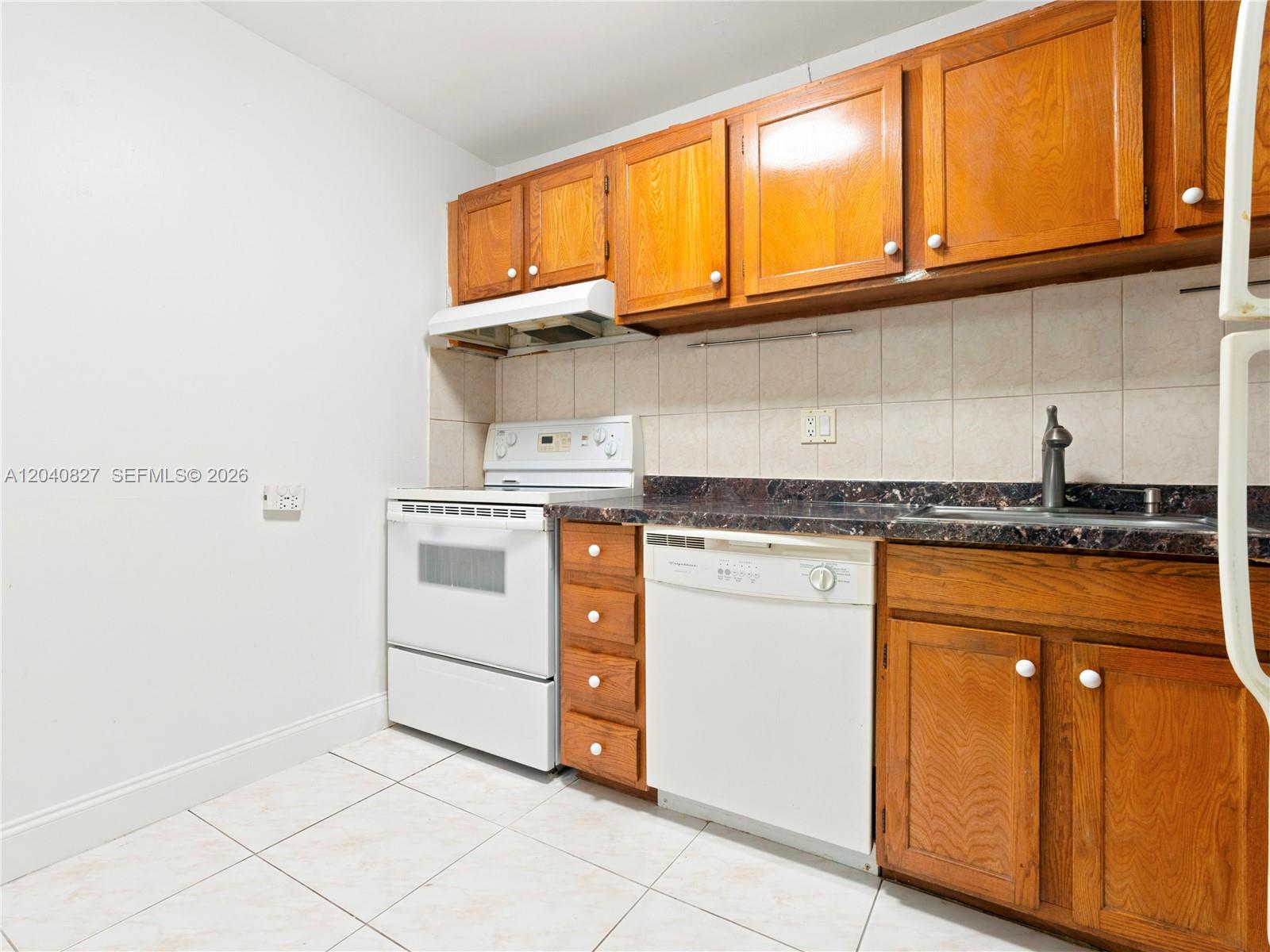 3740 Inverrary Drive, Unit 3N Lauderhill, FL 33319 - Photo 4 of 20