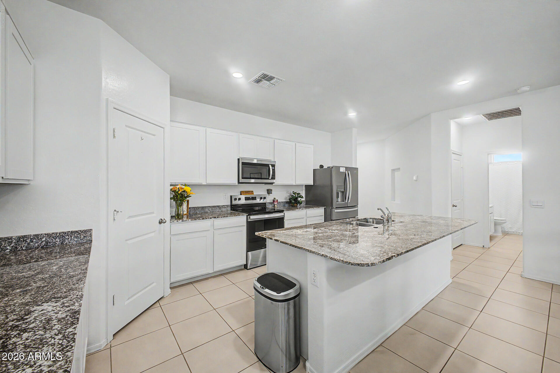 10611 West Bloch Road Tolleson, AZ 85353 - Photo 9 of 29