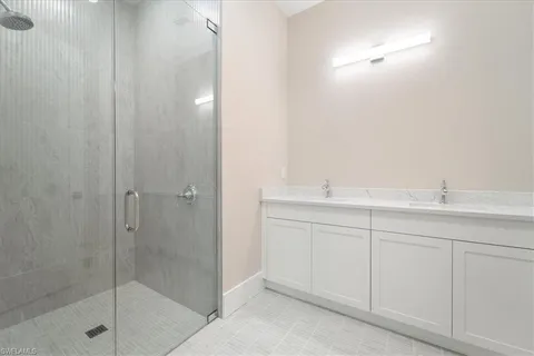 $2,395,000 | 699 1st Street Northwest, Naples, FL 34120