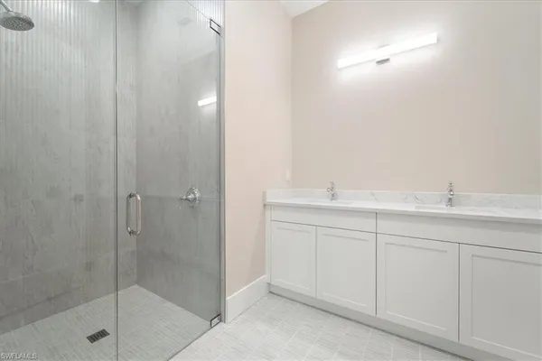 $2,395,000 | 699 1st Street Northwest, Naples, FL 34120