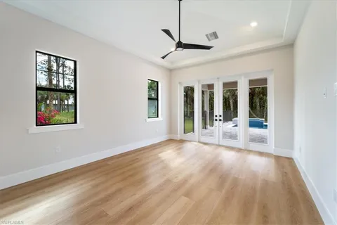 $2,600,000 | 699 1st Street Northwest, Naples, FL 34120