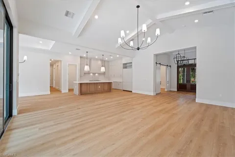 $2,395,000 | 699 1st Street Northwest, Naples, FL 34120