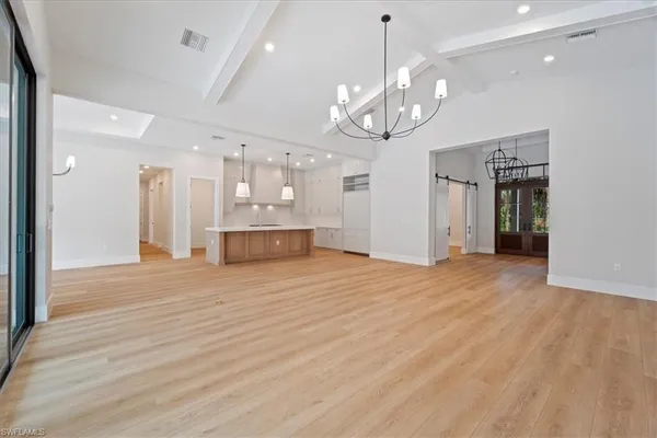 $2,395,000 | 699 1st Street Northwest, Naples, FL 34120