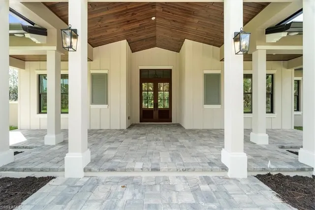 a view of a entrance of the building