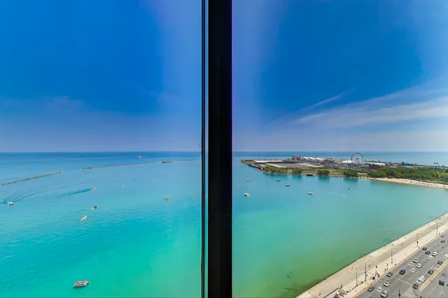 a picture of city view