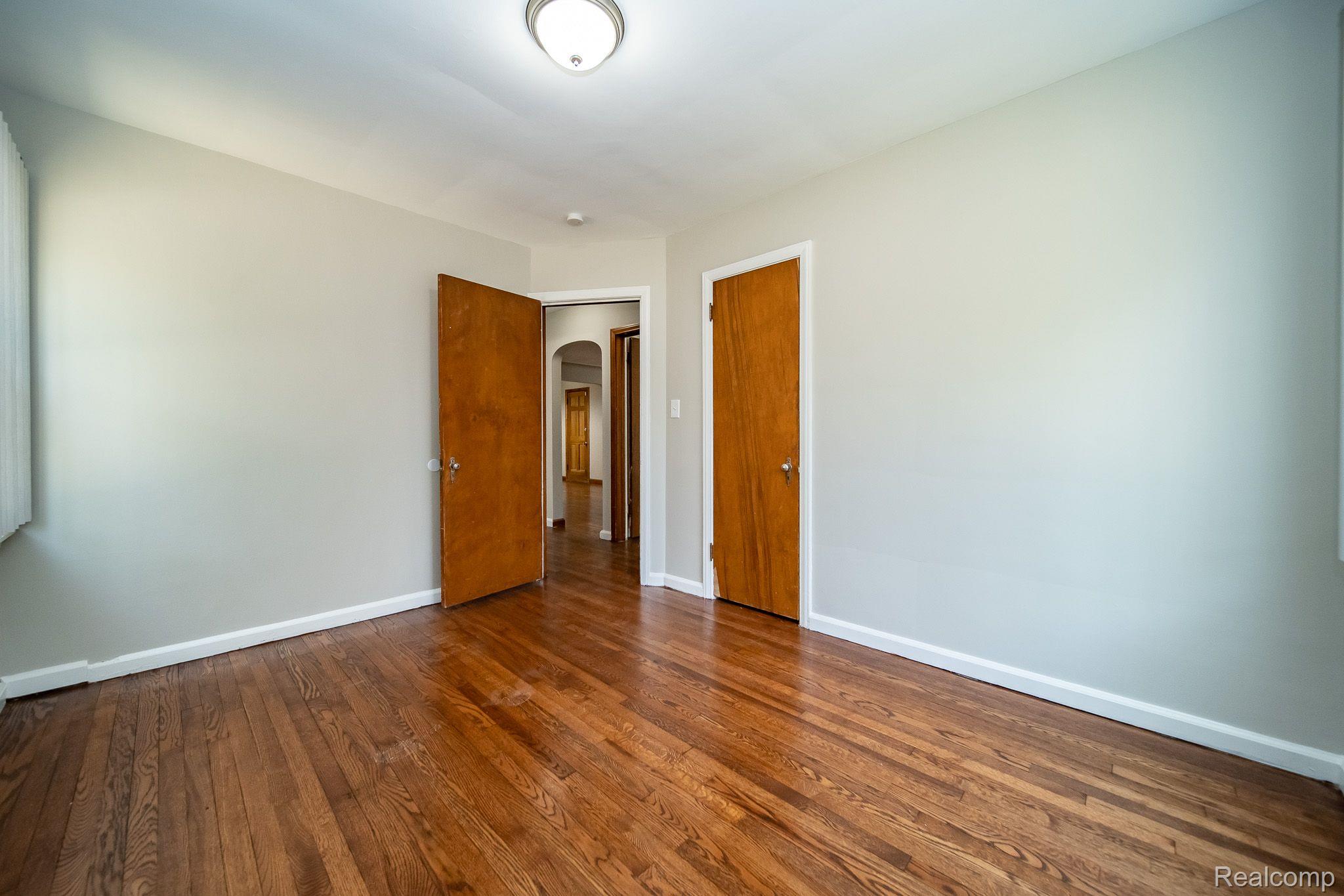 20954 Greenview Road Southfield, MI 48075 - Photo 44 of 55 Gallery Image 44