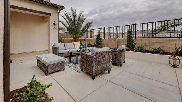 $1,528,100 | 11206 North Via Ravenna Drive, Fresno, CA 93730