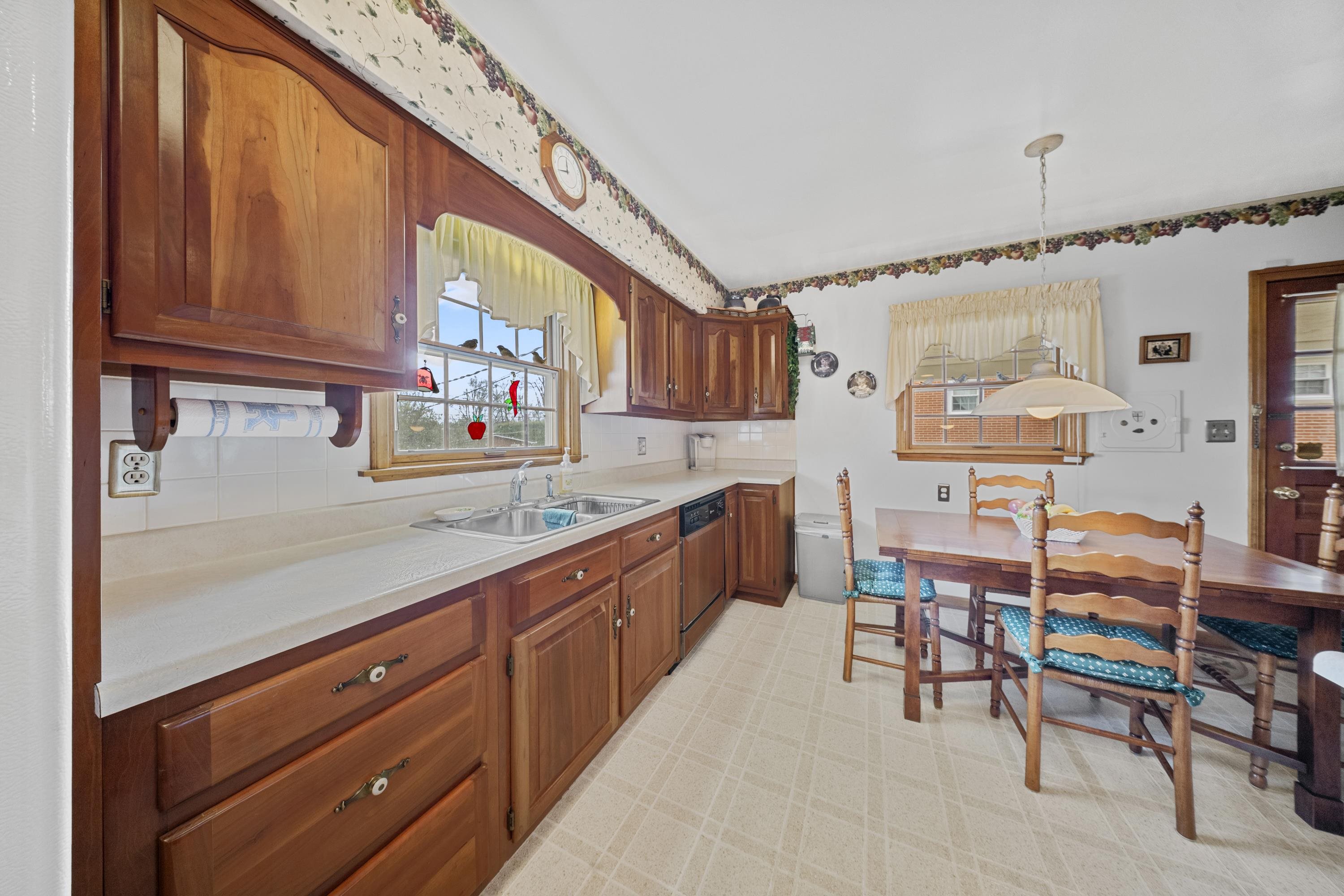 2902 Ranch Road Ashland, KY 41102 - Photo 13 of 42 Gallery Image 13