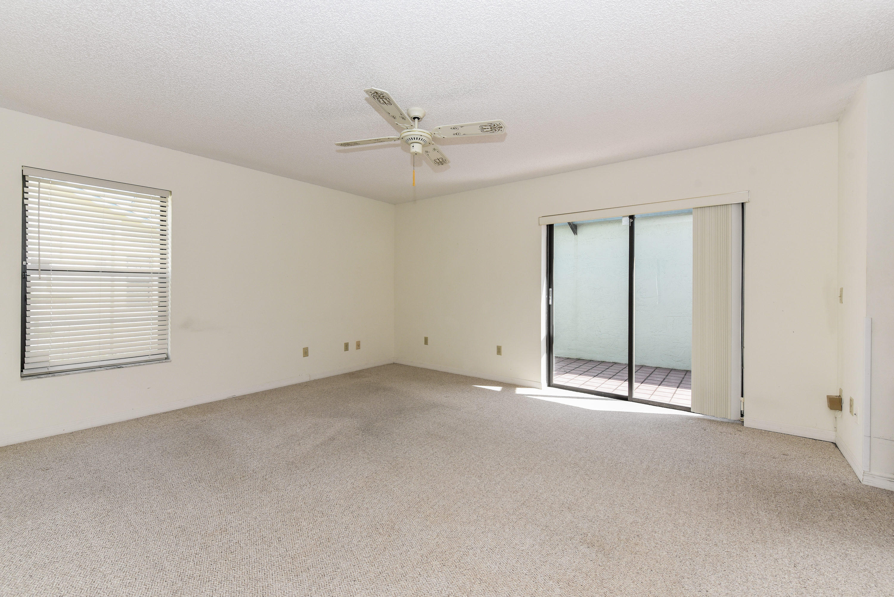 9087 Southwest 22nd Street, Unit C Boca Raton, FL 33428 - Photo 20 of 33 9087 SW 22nd St Boca Raton FL-print-022-