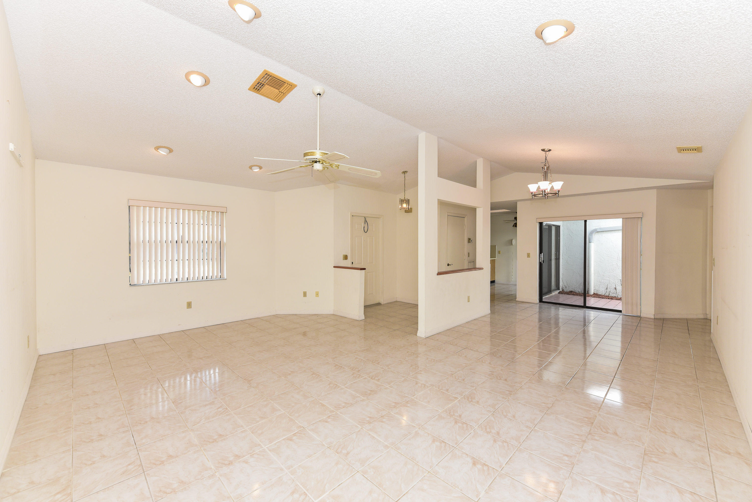 9087 Southwest 22nd Street, Unit C Boca Raton, FL 33428 - Photo 6 of 33 9087 SW 22nd St Boca Raton FL-print-005-