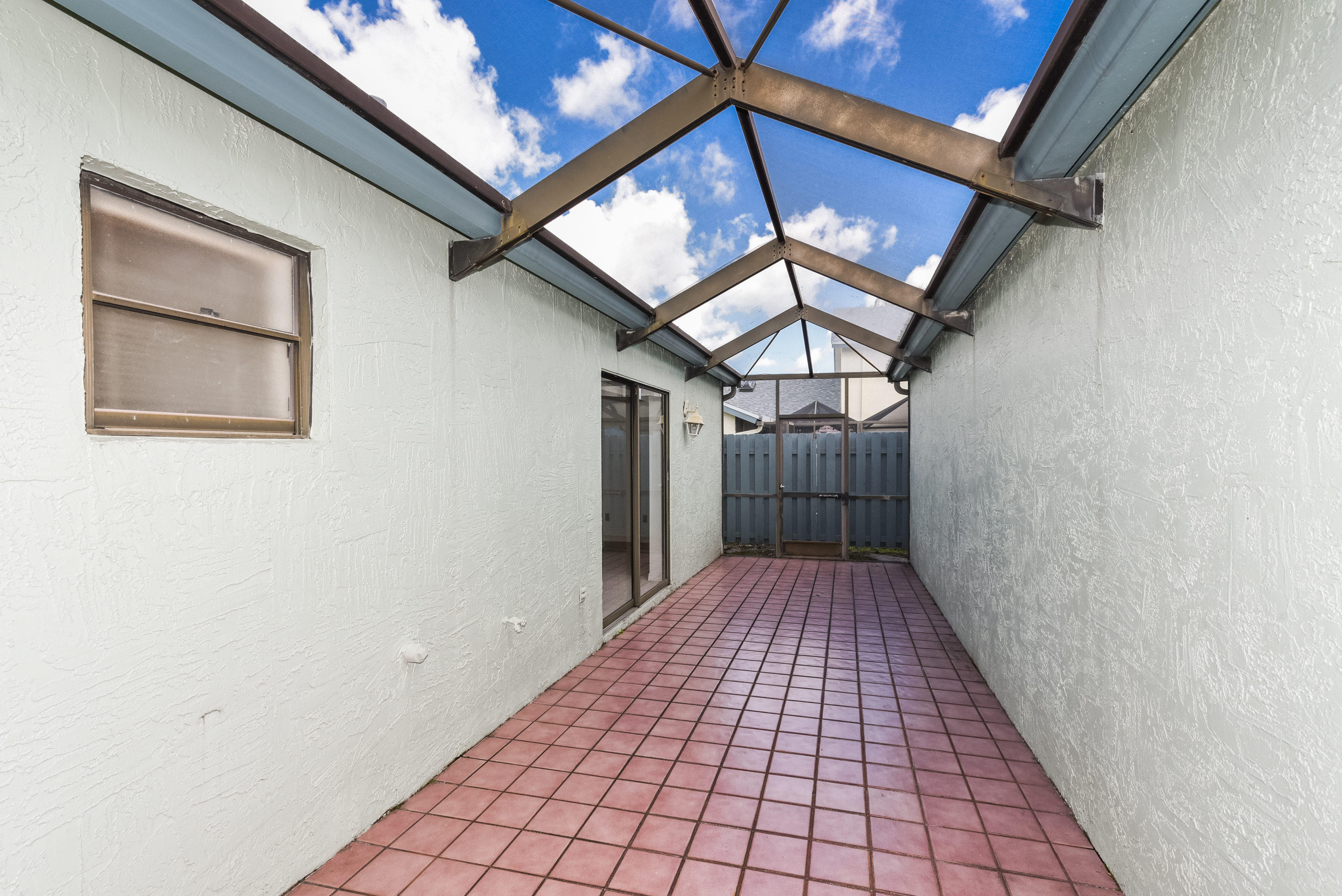 9087 Southwest 22nd Street, Unit C Boca Raton, FL 33428 - Photo 8 of 33 9087 SW 22nd St Boca Raton FL-print-016-