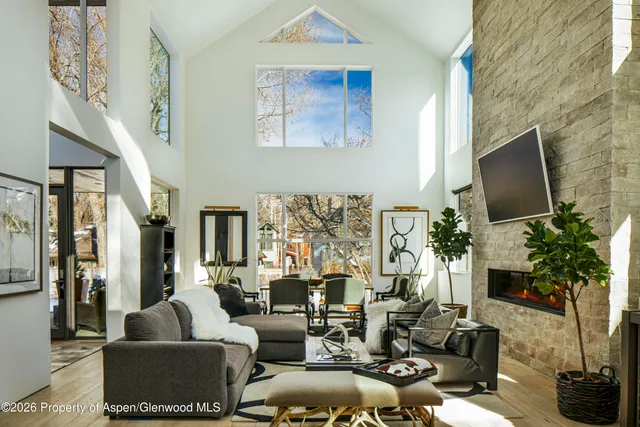$18,950,000 | 813 West Smuggler Street, Aspen, CO 81611