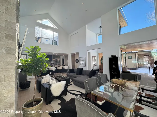 $18,950,000 | 813 West Smuggler Street, Aspen, CO 81611