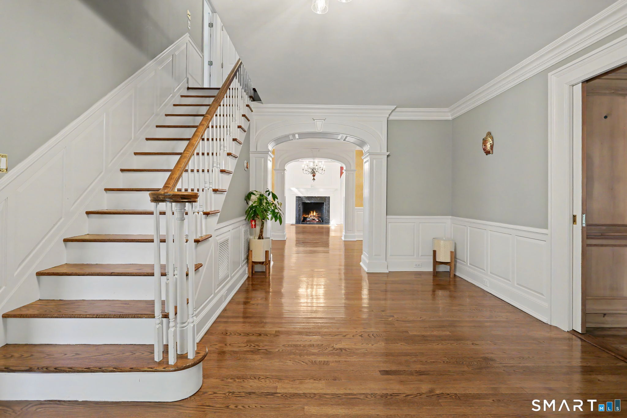 206 Dudley Road Wilton, CT 06897 - Photo 2 of 37 Gallery Image 2