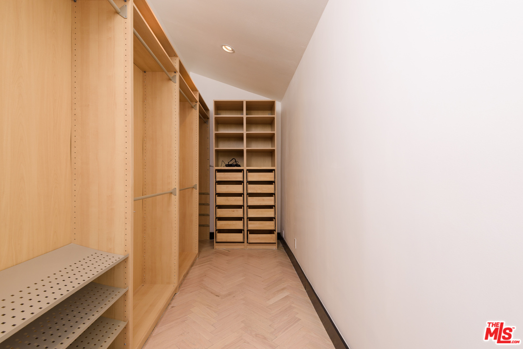 2663 Desmond Estates Road Los Angeles, CA 90046 - Photo 19 of 27 a view of wooden floor and entryway