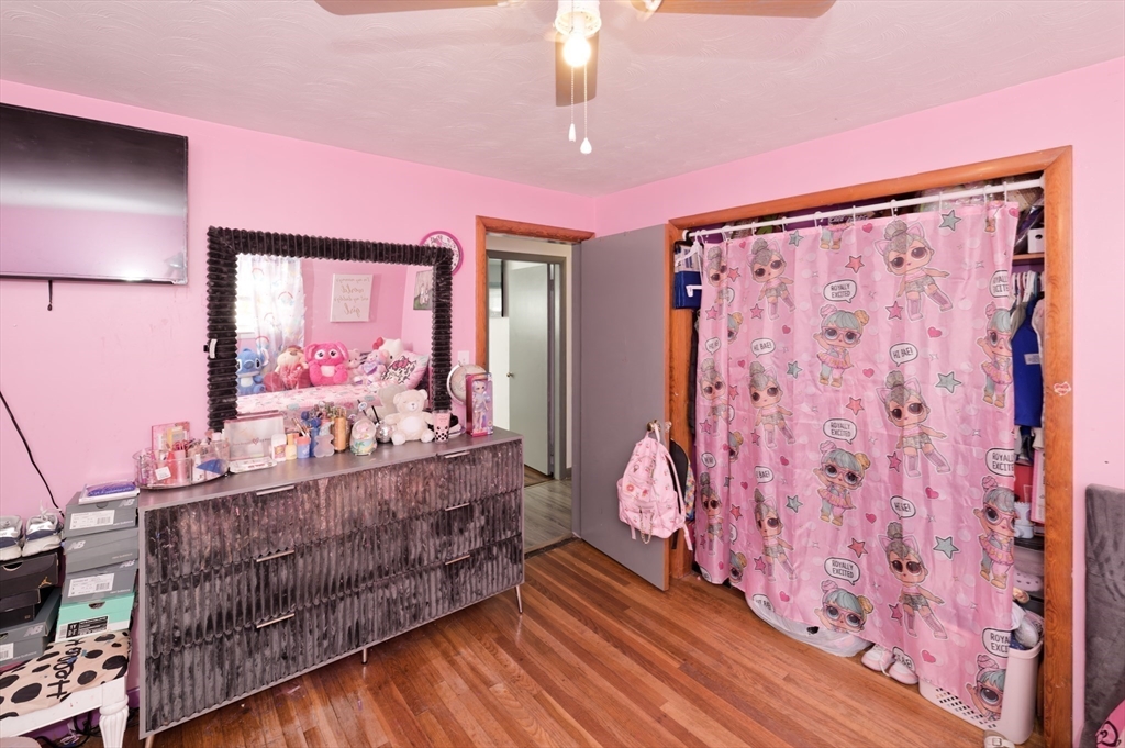 121 Pilgrim Avenue Worcester, MA 01604 - Photo 26 of 34