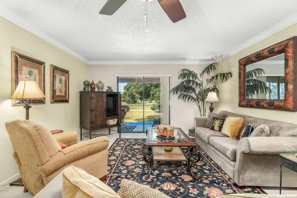 $119,900 | 3833 Edgewater Drive, Sebring, FL 33872