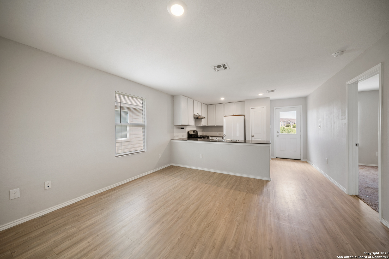 148 Cowboy Ridge Pleasanton, TX 78064 - Photo 16 of 31 Gallery Image 16