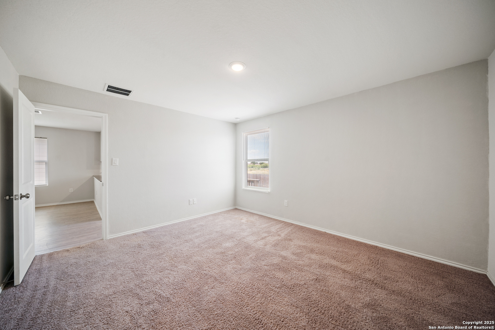 148 Cowboy Ridge Pleasanton, TX 78064 - Photo 18 of 31 Gallery Image 18