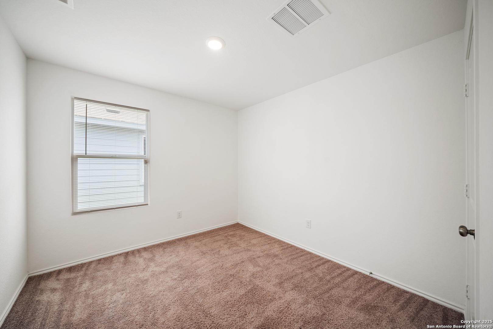 148 Cowboy Ridge Pleasanton, TX 78064 - Photo 24 of 31 Gallery Image 24