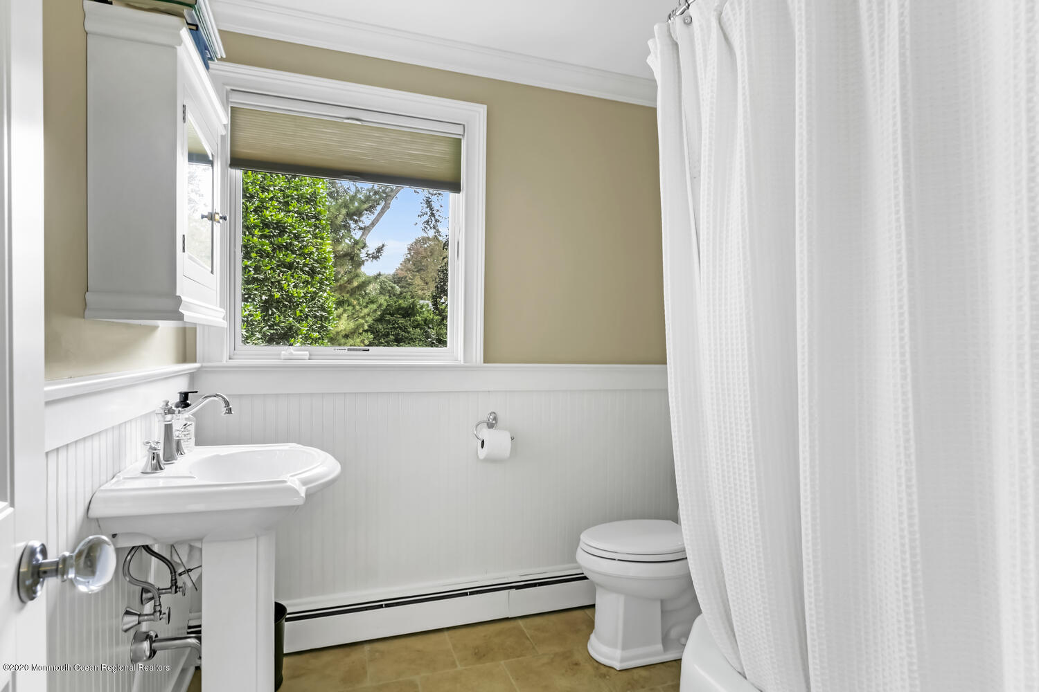 77 Ridge Road Rumson, NJ 07760 - Photo 19 of 43 77 Ridge Rd Rumson NJ 07760-large-019-02