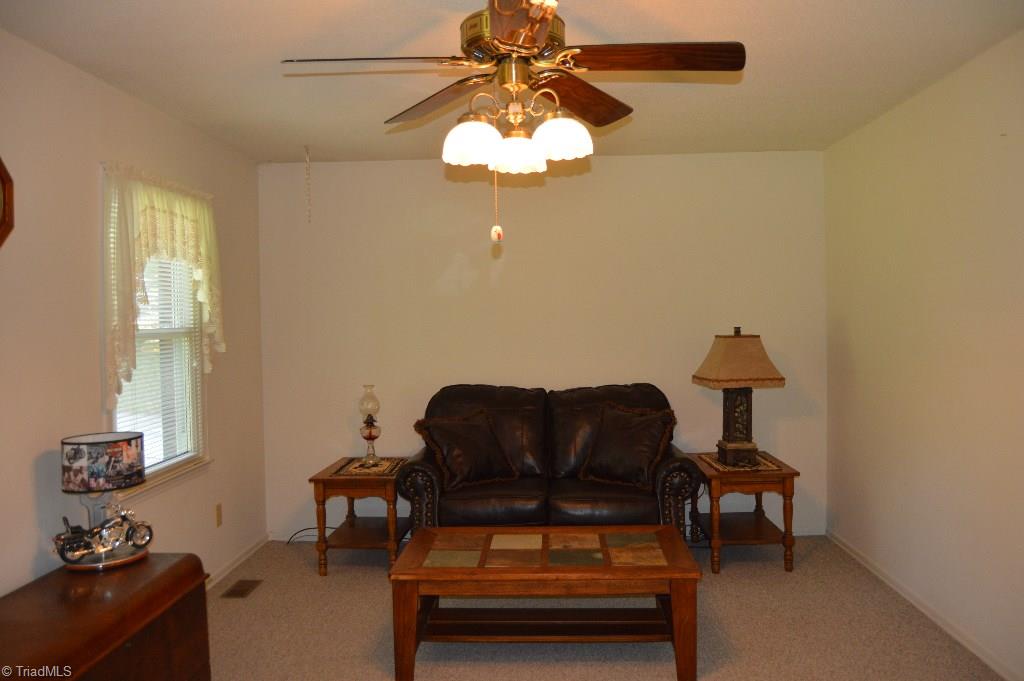 6440 Wynyard Avenue Rural Hall, NC 27045 - Photo 8 of 22 Gallery Image 8