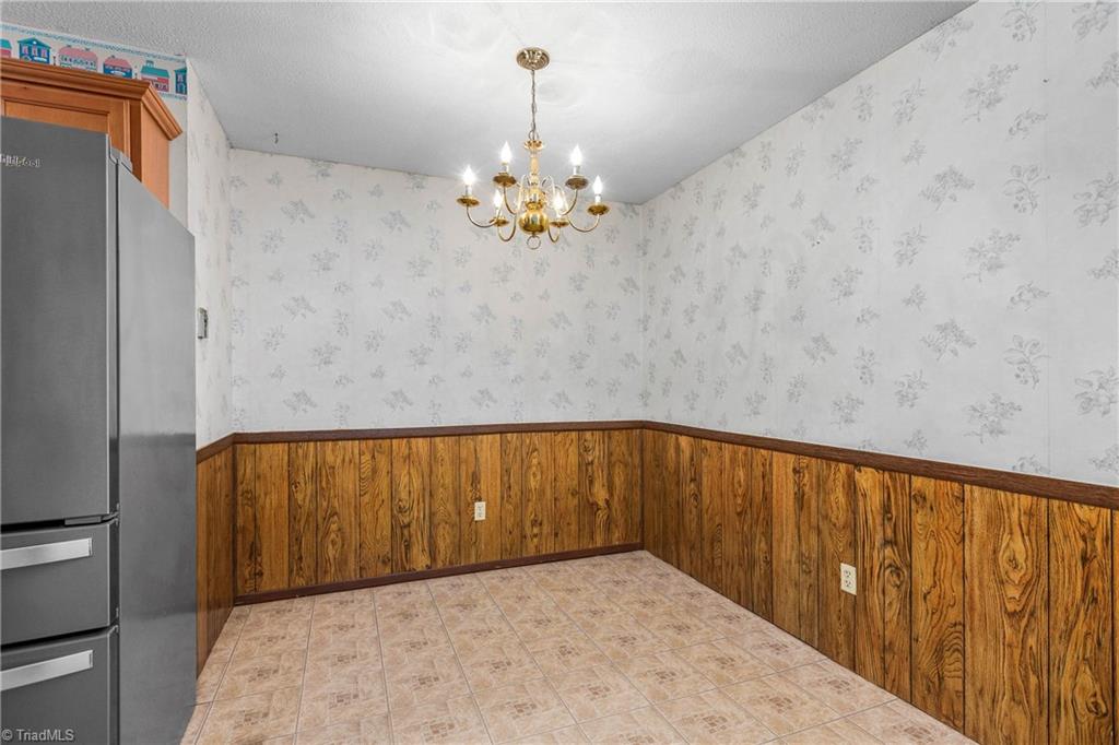 1110 Foxtrot Court King, NC 27021 - Photo 8 of 28 Dining room area