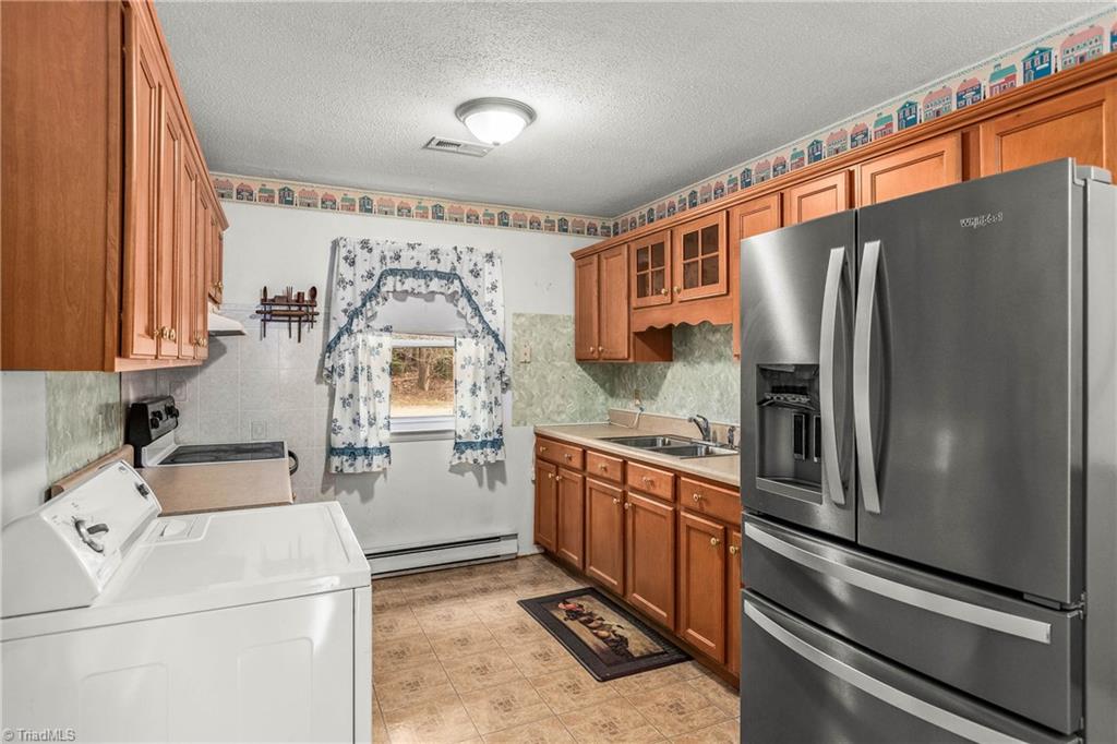 1110 Foxtrot Court King, NC 27021 - Photo 9 of 28 Kitchen