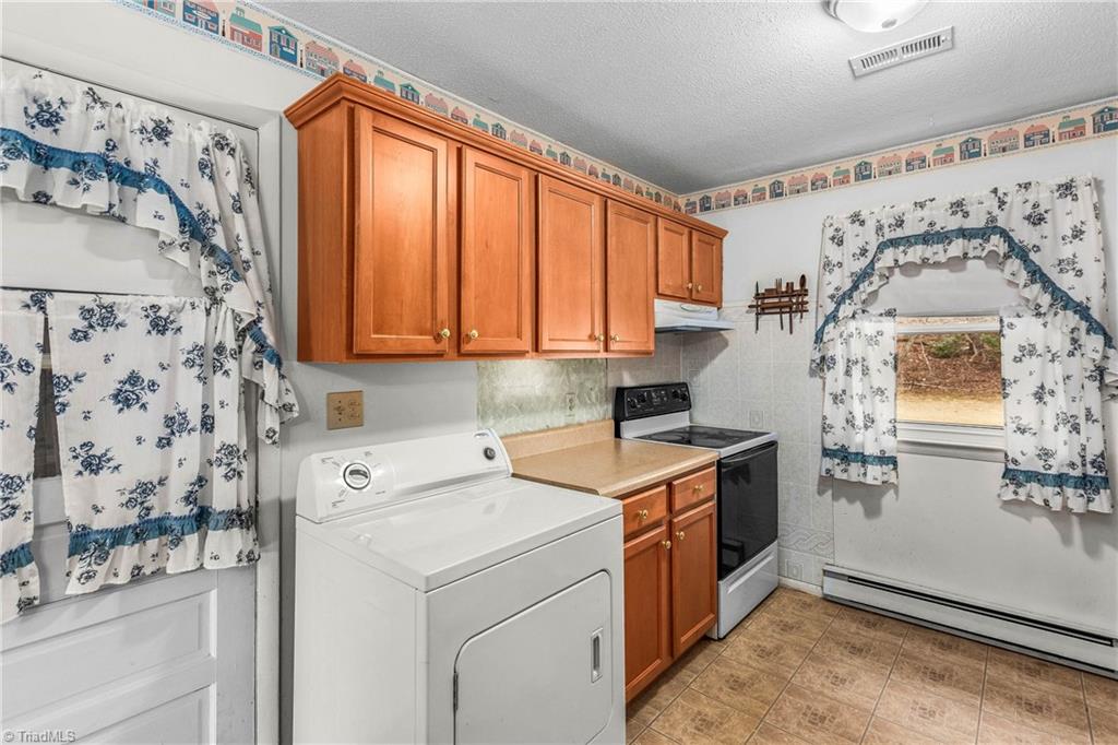 1110 Foxtrot Court King, NC 27021 - Photo 10 of 28