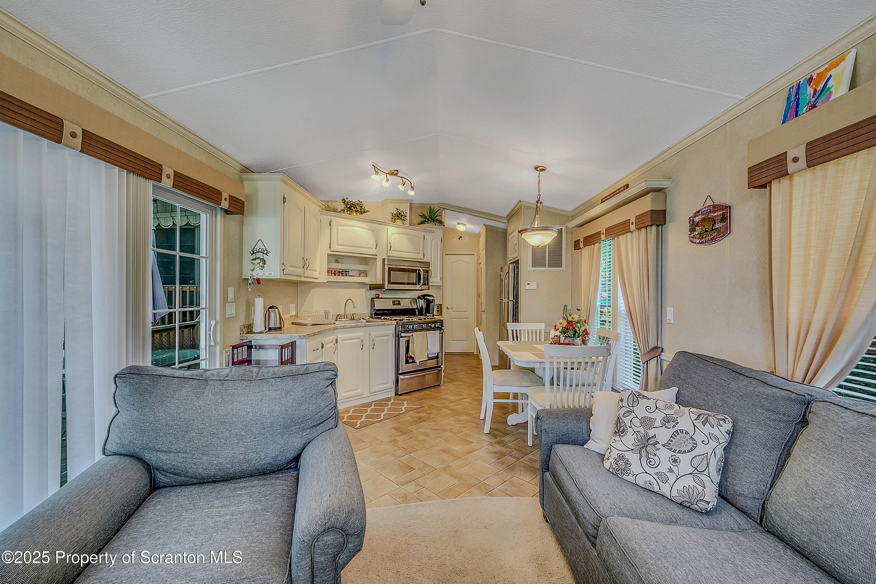 157 Olmstead Road Gouldsboro, PA 18424 - Photo 14 of 55 Eagle lake_-15
