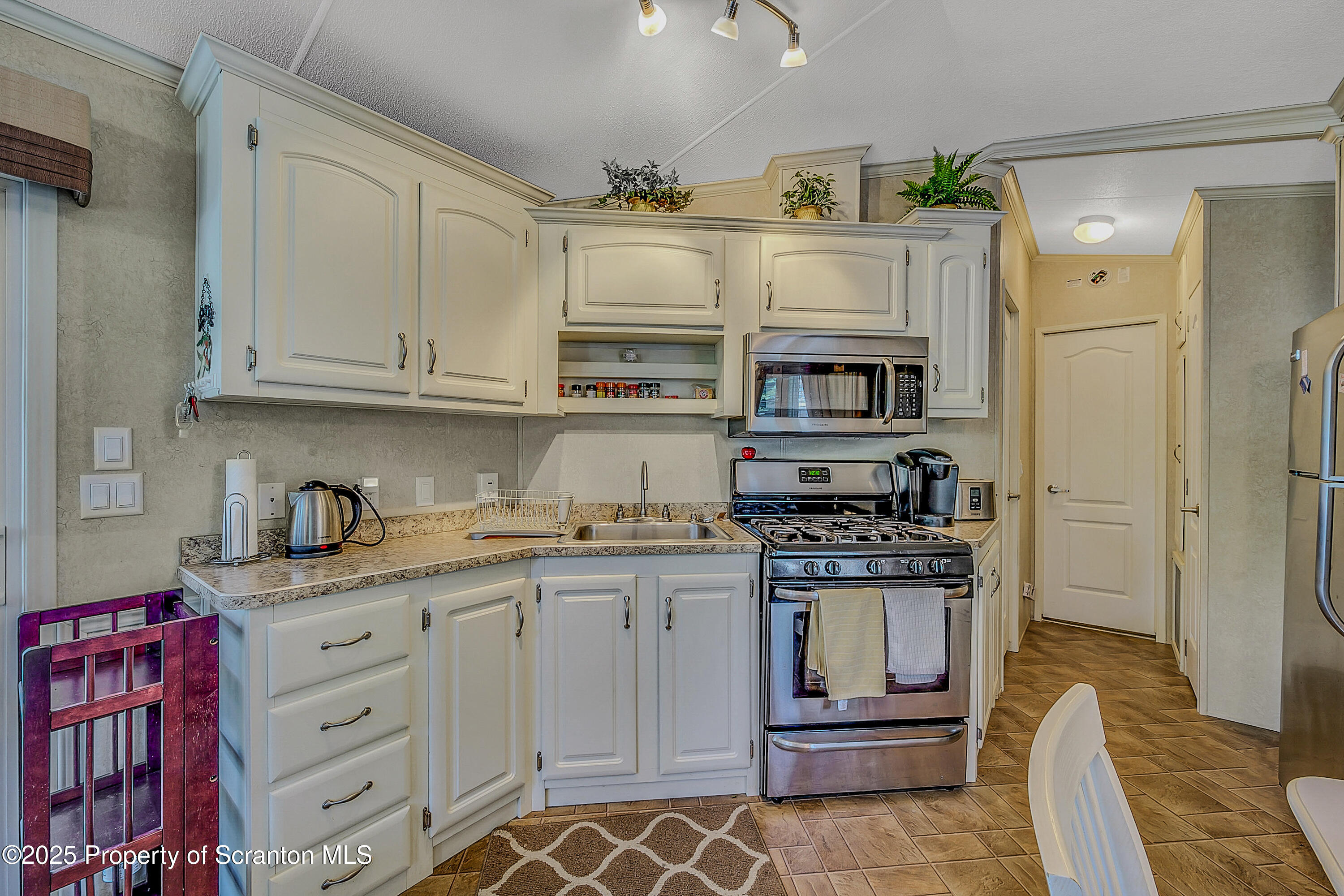 157 Olmstead Road Gouldsboro, PA 18424 - Photo 15 of 55 Eagle lake_-16