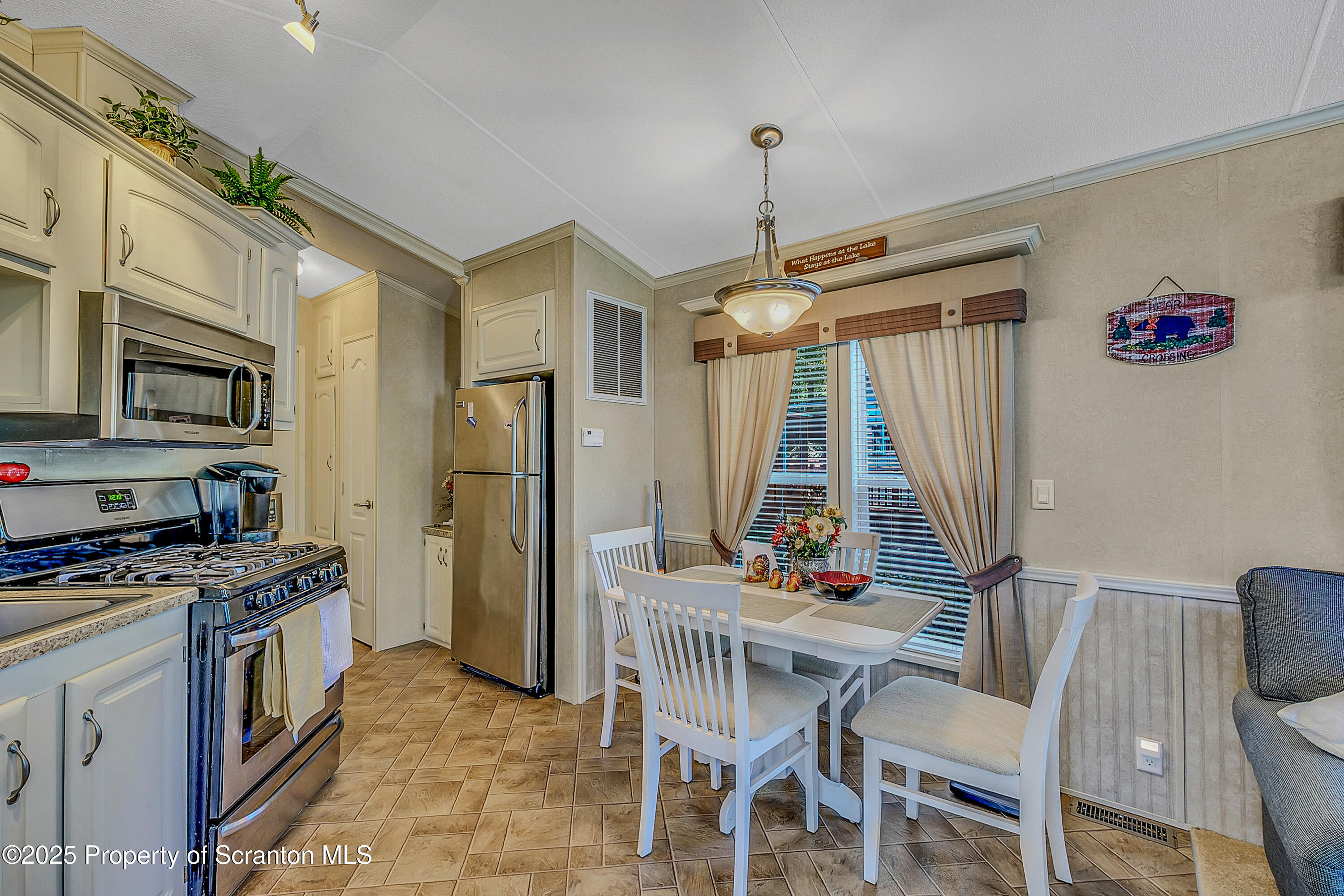 157 Olmstead Road Gouldsboro, PA 18424 - Photo 17 of 55 Eagle lake_-17