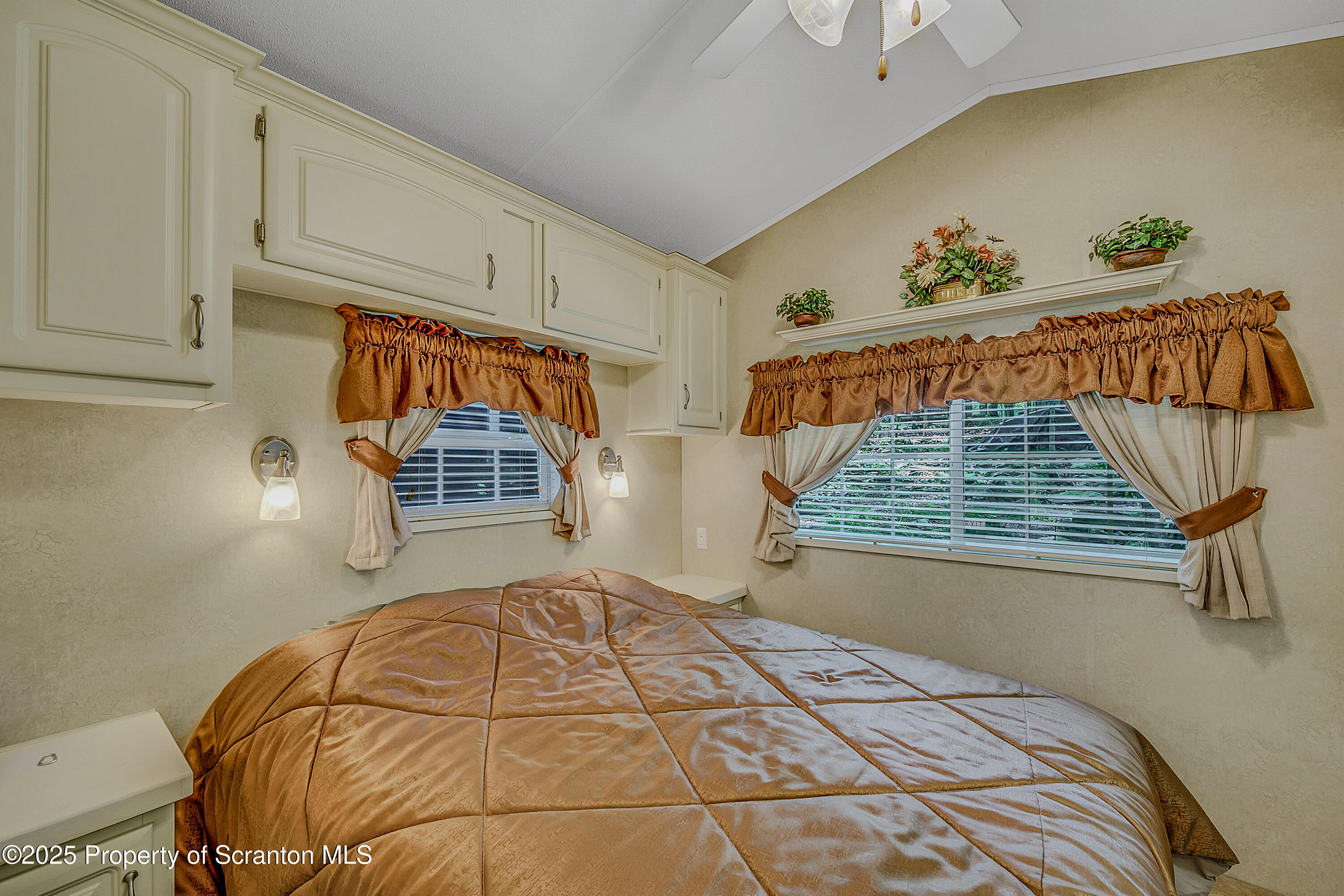 157 Olmstead Road Gouldsboro, PA 18424 - Photo 18 of 55 Eagle lake_-21