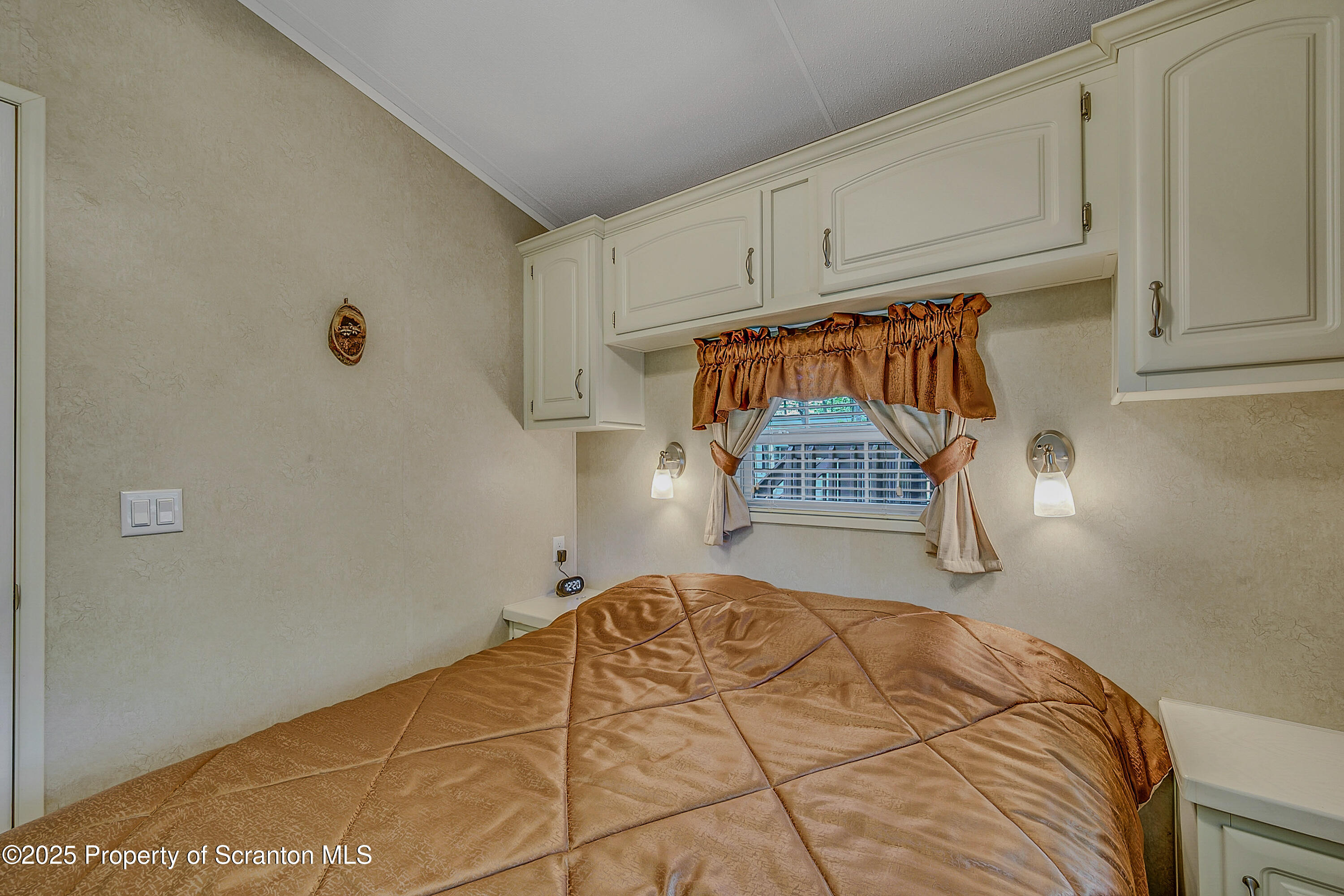 157 Olmstead Road Gouldsboro, PA 18424 - Photo 20 of 55 Eagle lake_-23