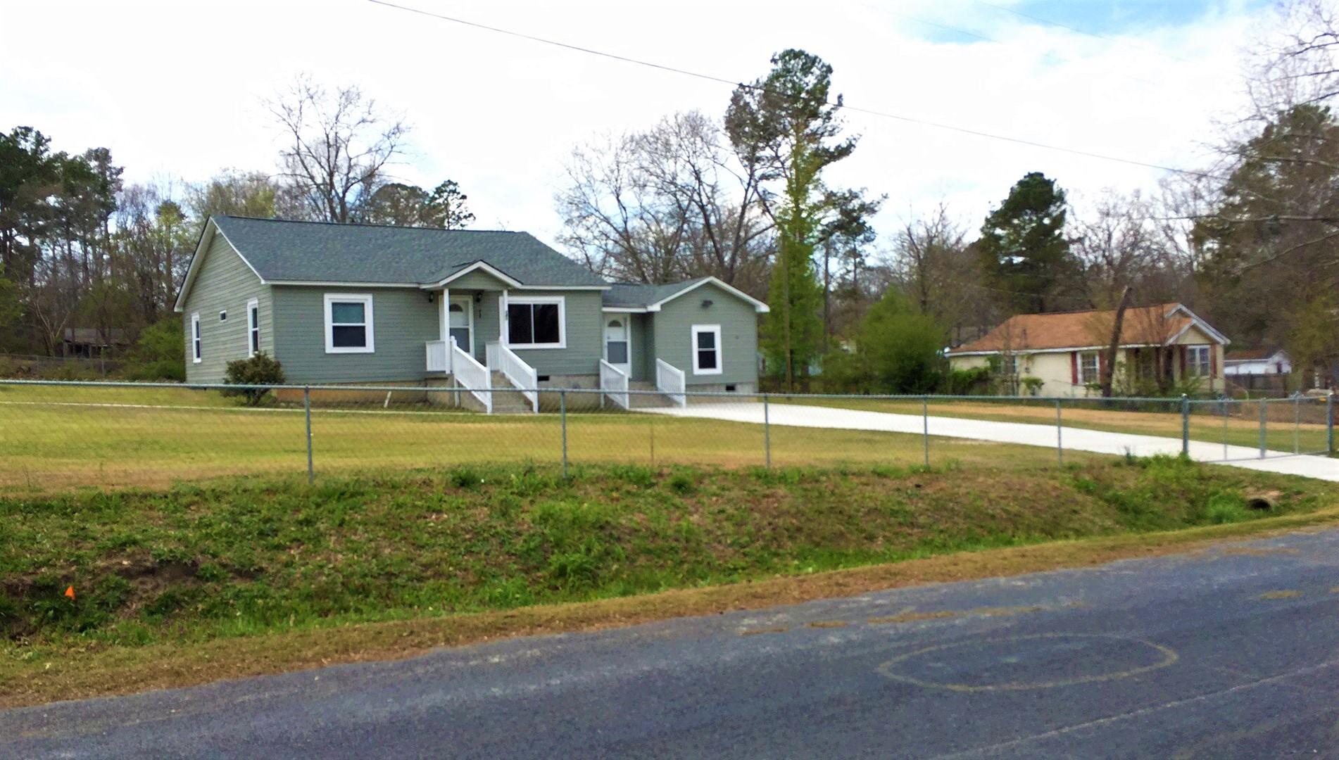 141 McLeod Street Rockingham, NC 28379 - Photo 2 of 25 Front