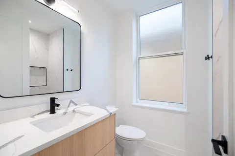 $6,950 | 2113 North Kenmore Avenue, Unit 1, Chicago, IL 60614